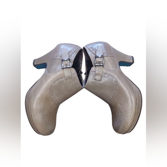 Lorenzo Mari EUC Leather Pumps Light Sage Size 6 - Picture 3 of 7